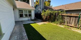 Lovely Cul-de-Sac Home in Davis – Close to Parks  Amenities Gallery 1
