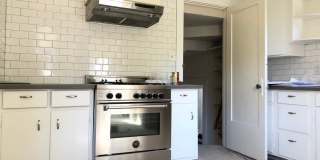 Wonderful University District 8 bedrooms house! Gallery 4