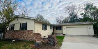 Large 4 Bedroom House in Iowa City Gallery 1