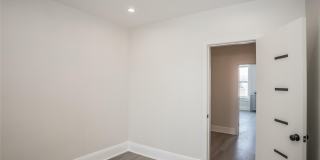 67-17 Myrtle Avenue Gallery 11