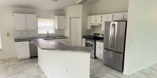 Come see this beautiful 3 bedroom, 2 bath, 2 car garage home for rent near Citrus Park Mall! Gallery 8