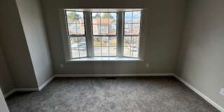 Like New Townhome in Great Aurora Community Gallery 13