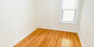 1903 West Addison Street Gallery 5