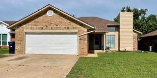 WONDERFUL 3 BEDROOM HOME FOR RENT IN NE MOORE !! Gallery 1