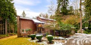 Private 4 Bedroom Retreat on 5-Acres Cottage Lake Gallery 3