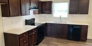 Upcoming Renovated 3 Bedroom Home in Convenient Location Gallery 1