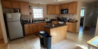 Large 3 Bedroom | 2.5 Bath in The Fan! Gallery 6