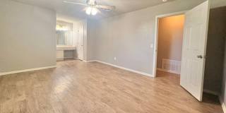 Well maintained house in great neighborhood!! Available Now! Gallery 11