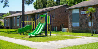 The Landmark Gallery 13