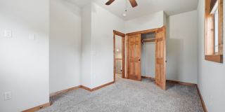 1694 GRUENE VINEYARD CROSSING Gallery 26