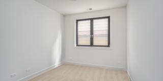 3137 West Lyndale Street Gallery 13