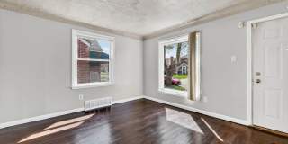 $1300 3 bedroom bungalow Gallery 3