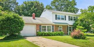 221 Commodore Drive Gallery 1