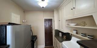 The Green Lodge Gallery 44