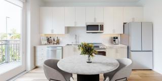 Eight 80 Newport Beach Gallery 1