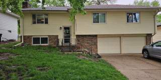 3 Bedroom in Millard! Gallery 1