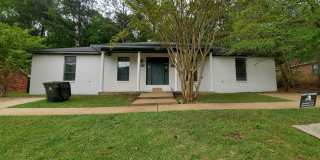 Modern Comfort and Easy Living! Gallery 1