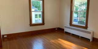 Charming Home with Large Backyard Near Radford University Gallery 31