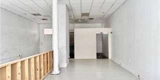 2126 MAGAZINE Street Gallery 7