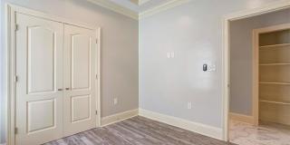 2932 EAGLE Street Gallery 20