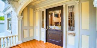 Expansive Six Bedroom House Steps from USC Campus! Gallery 14