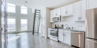 655 East Bay Gallery 5