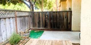 UPGRADED TOWNHOUSE: Modern Comforts & Stylish Living - 2 Car Garage Gallery 3