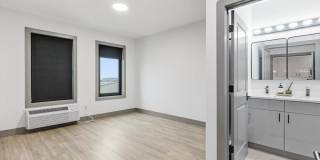 531 32nd Street Gallery 12