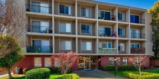 Three Crown Gallery 1