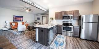 The Summit at Heritage Gallery 13