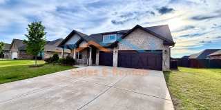 ✨ Beautiful Executive Home with 3-Car Garage + Incredible Outdoor Living ✨ Gallery 1