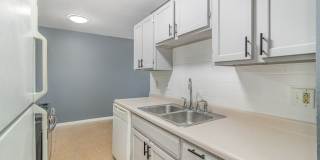 5305 Russell Avenue North - unit 206 Gallery 1