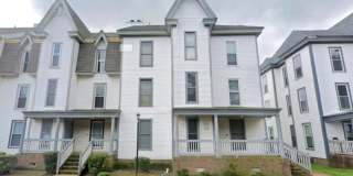 1003 Green Street Gallery 1