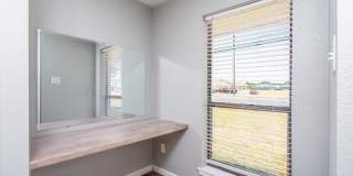 949 Kenwood Drive Gallery 24