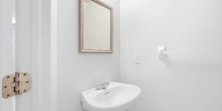 Spacious 2 Bedroom 2.5 Bath Townhome in Midtown Spacious 2 Bedroom 2.5 Bath Townhome in Midtown Gallery 10