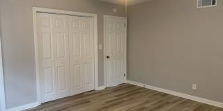 Now Leasing: First Month Free & No Deposit! Two Bedroom Duplex Apartment Near Southside/516 Now Leasing: First Month Free & No Deposit! Two Bedroom Duplex Apartment Near Southside/516 Gallery 7