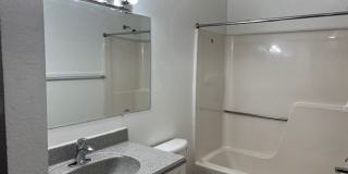 1720 North Grandview Lane Gallery 5