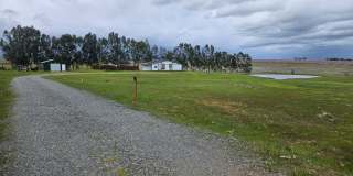 Spacious Home on 5 Acres For Rent! Gallery 1