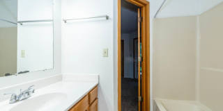 539 Henderson Crossing - Half Off Admin Fees & $350 Gift Card! Gallery 10
