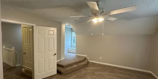 Spacious Home Freshly Painted and New Carpeted! Fully Fenced in Back Yard. Gallery 16