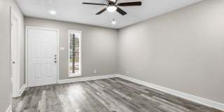 Newly remodeled Unit Ready for you! Gallery 19