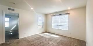 NEARLY NEW 3-bed Paired Home in Senderos Creek community! NEARLY NEW 3-bed Paired Home in Senderos Creek community! Gallery 35