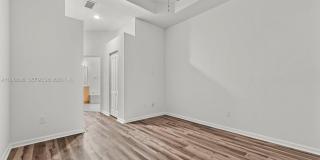 2247 Portofino Ave Gallery 17