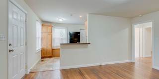 3bed 2bath West End Duplex Gallery 9