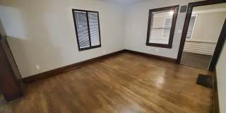 2 Bedroom, 1 Bathroom home with large garage Gallery 6
