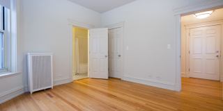 5706-10 S. Blackstone Ave Gallery 4