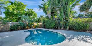 Stunning Pool Home in Sapphire Shores – West of the Trail Near the Ringling Museum Gallery 6