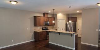 Spacious 3 Bedroom, 2.5 Bathroom Home in Prime Location Gallery 5