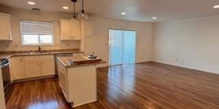 1625 10th Ave E #210 - 1 Gallery 1