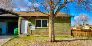 Centrally Located 2 Bedroom Duplex located close to UNR!! Gallery 1